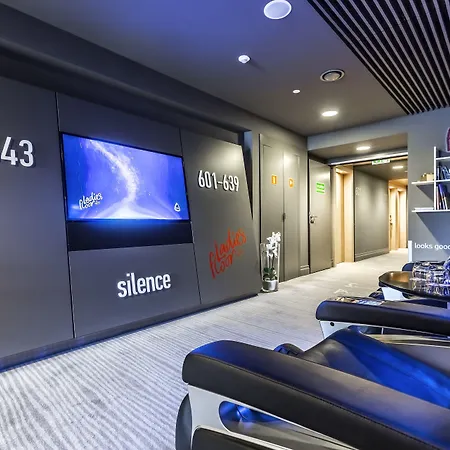 Sound Garden Hotel Airport-2